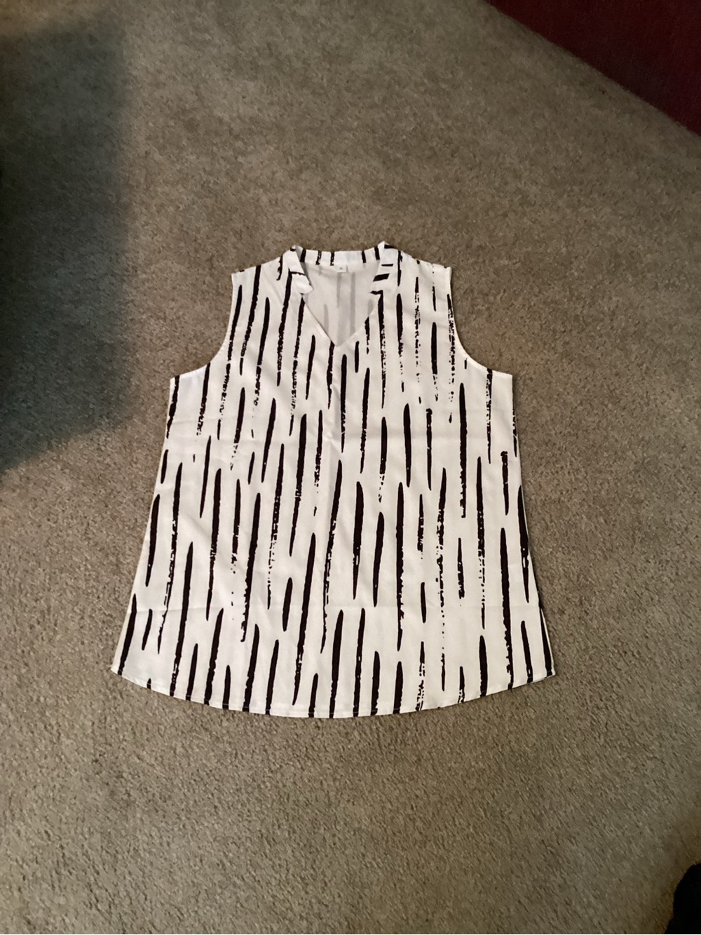 BKE White Tank Top with Black Linear Print